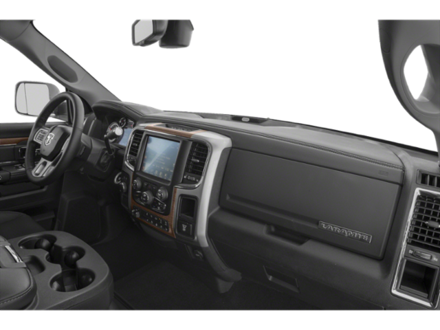 2018 RAM 2500 Laramie Crew Cab 4x4 6'4' Box