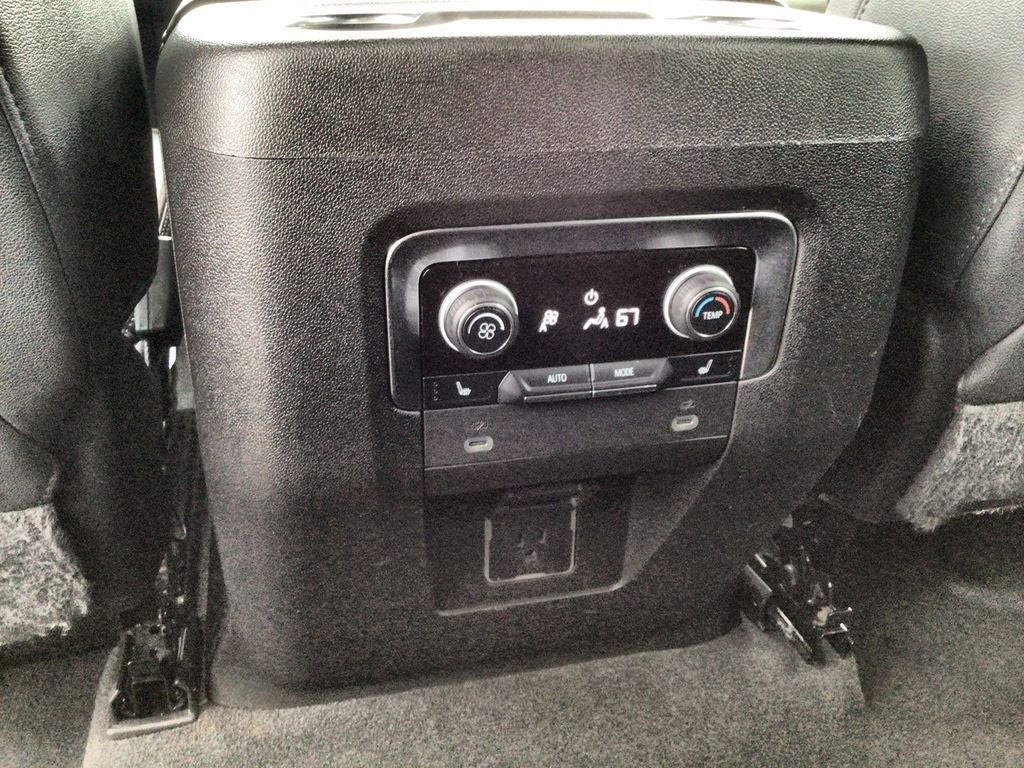 2022 Chevrolet Suburban High Country