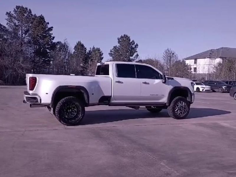 2024 GMC Sierra 3500HD Denali Ultimate