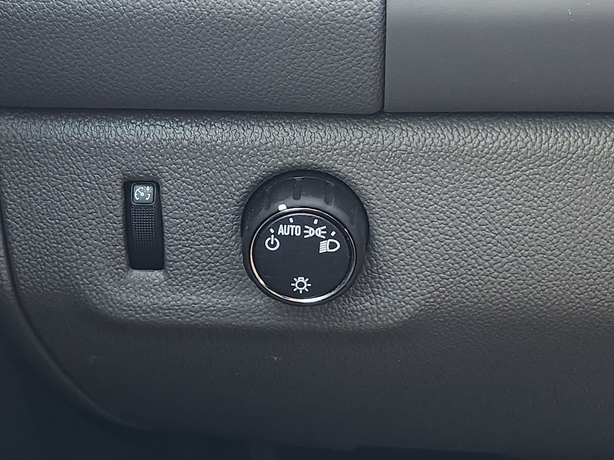 2022 GMC Canyon 2WD Elevation Standard