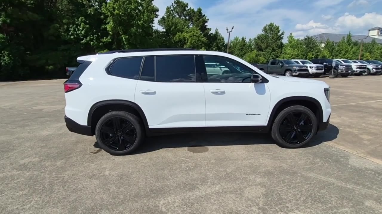 2026 GMC Acadia Elevation