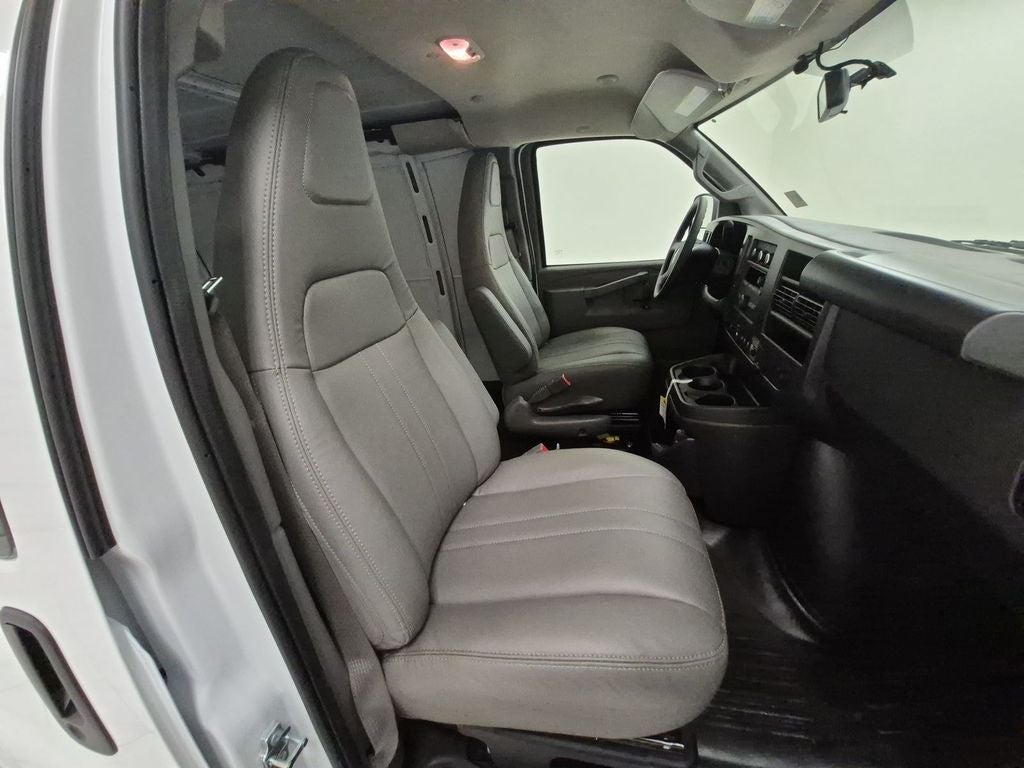 2025 GMC Savana Cargo 2500 Work Van