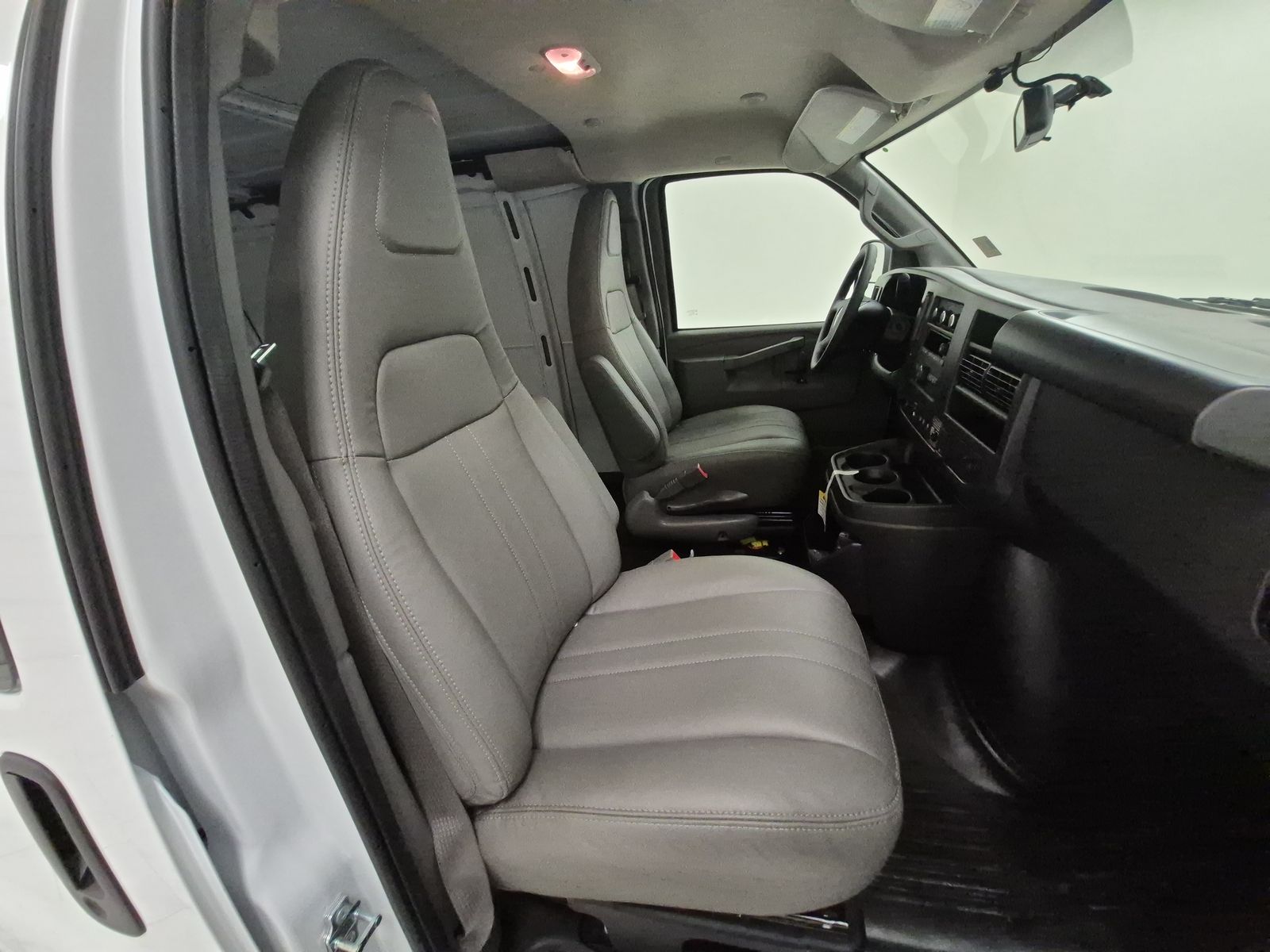 2025 GMC Savana Cargo 2500 Work Van