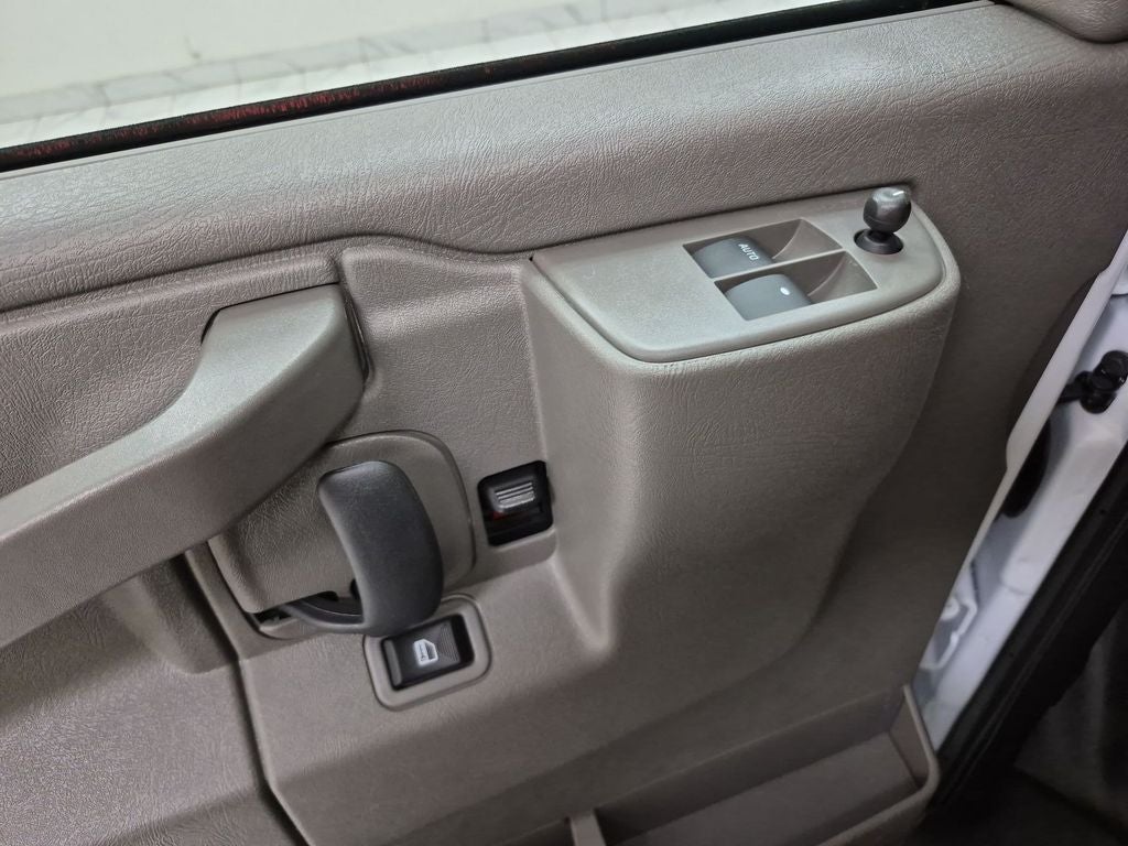 2025 GMC Savana Cargo 2500 Work Van