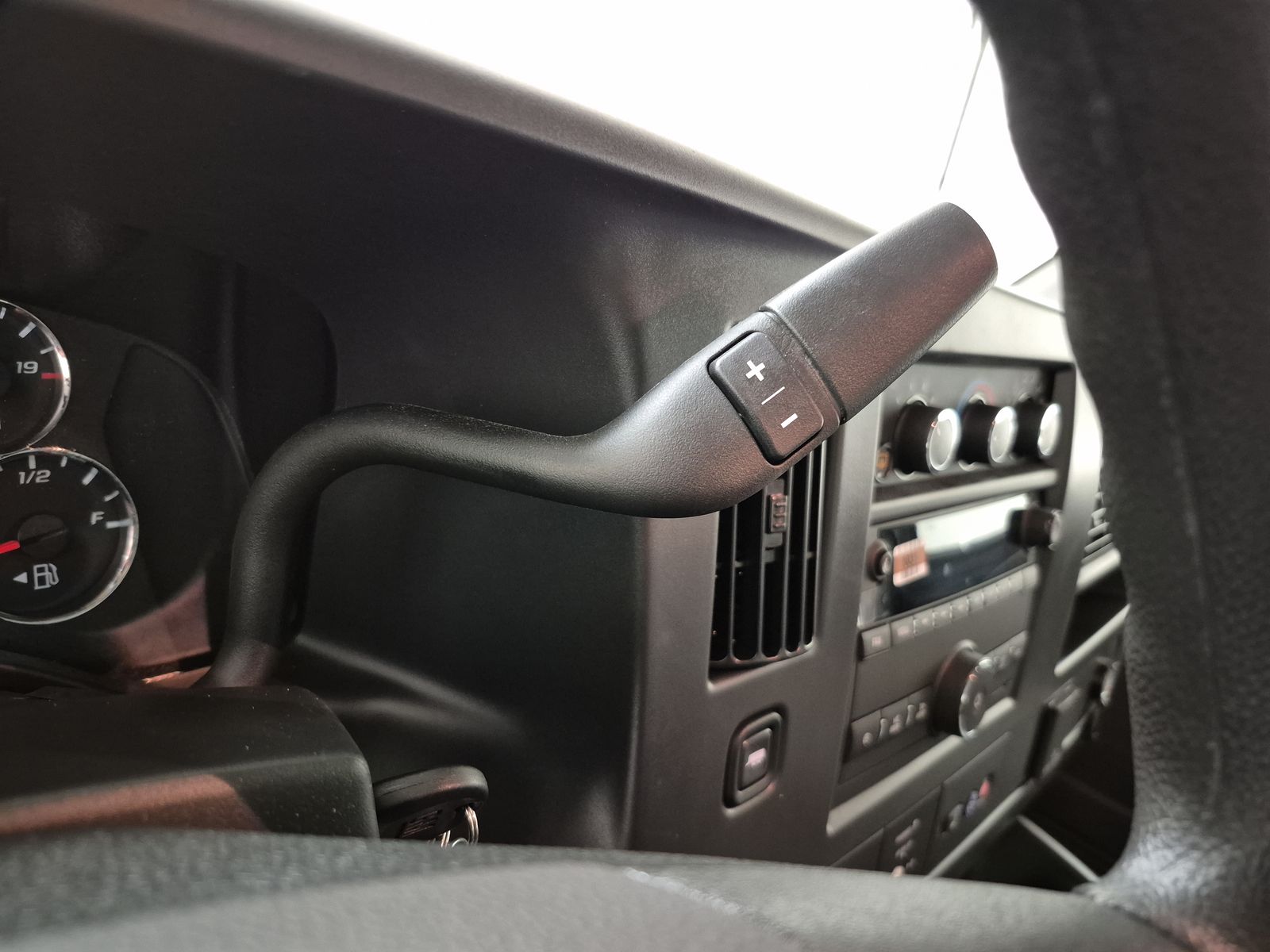 2025 GMC Savana Cargo 2500 Work Van