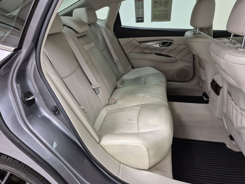 2015 INFINITI Q70L 4DR SDN V8 RWD