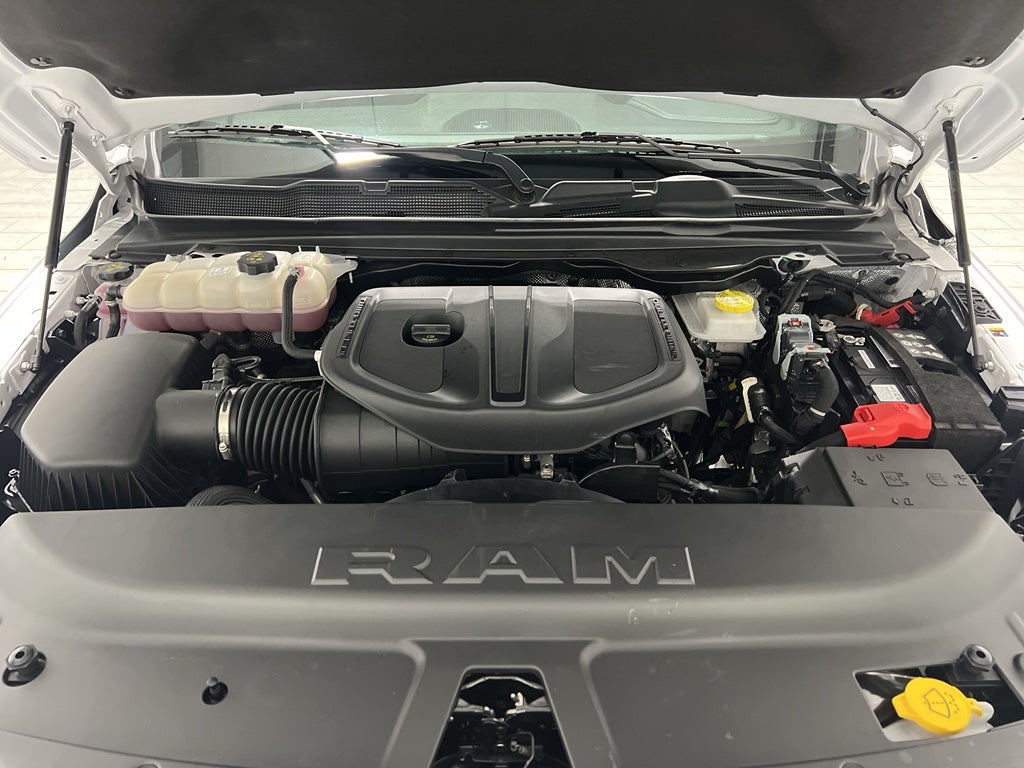 2025 RAM 1500 Laramie Crew Cab 4x4 5'7" Box