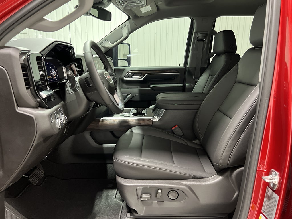 2025 GMC Sierra 2500 HD SLT