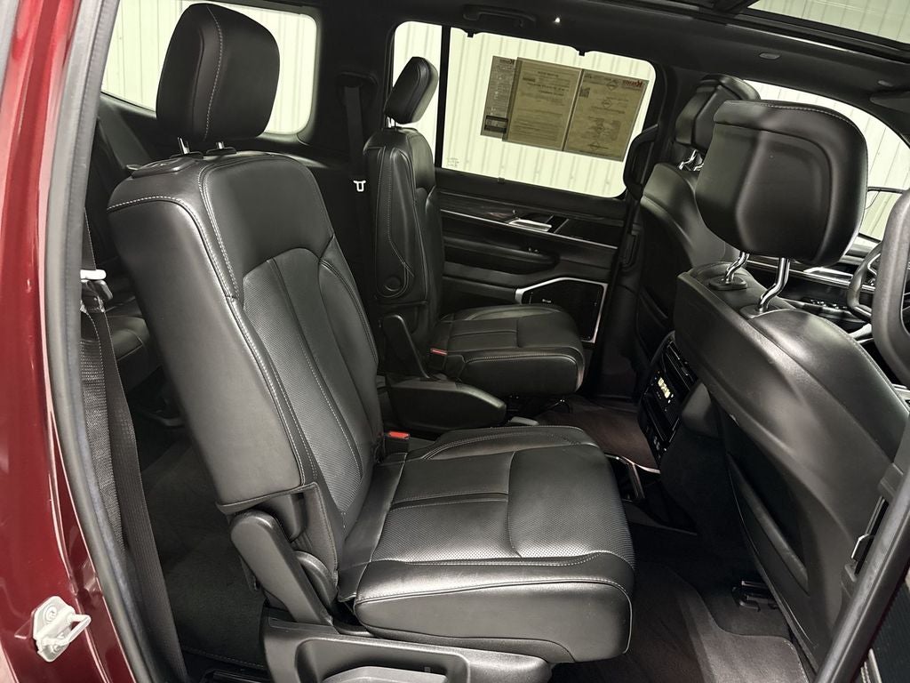 2022 Jeep Wagoneer Series III
