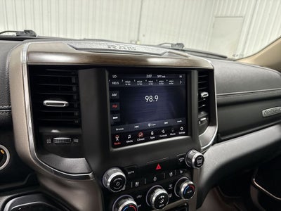 2021 RAM 1500 Laramie Crew Cab 4x4 6'4' Box