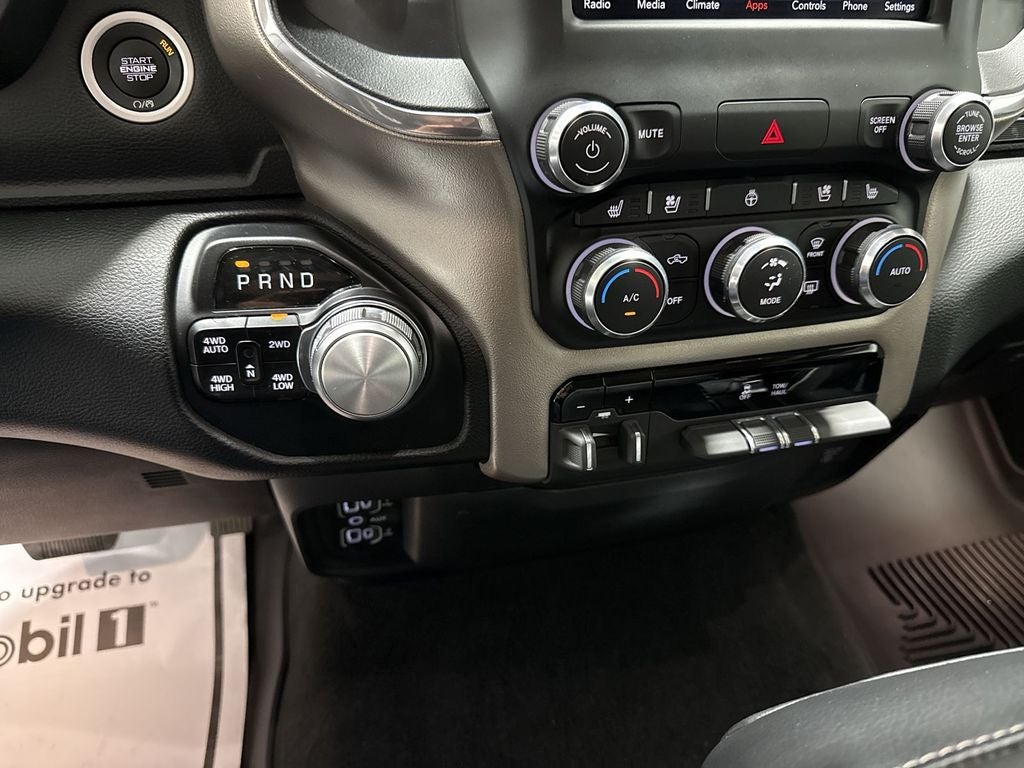 2021 RAM 1500 Laramie Crew Cab 4x4 6'4' Box