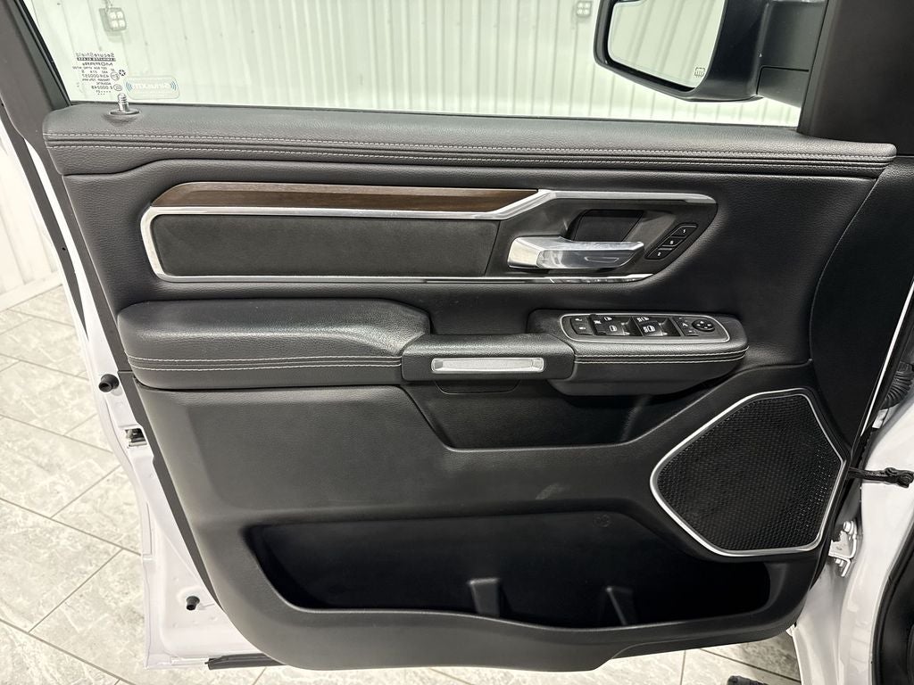 2021 RAM 1500 Laramie Crew Cab 4x4 6'4' Box