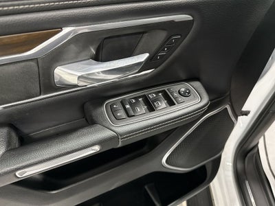 2021 RAM 1500 Laramie Crew Cab 4x4 6'4' Box