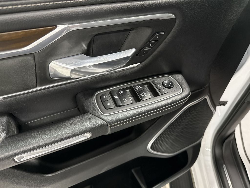 2021 RAM 1500 Laramie Crew Cab 4x4 6'4' Box