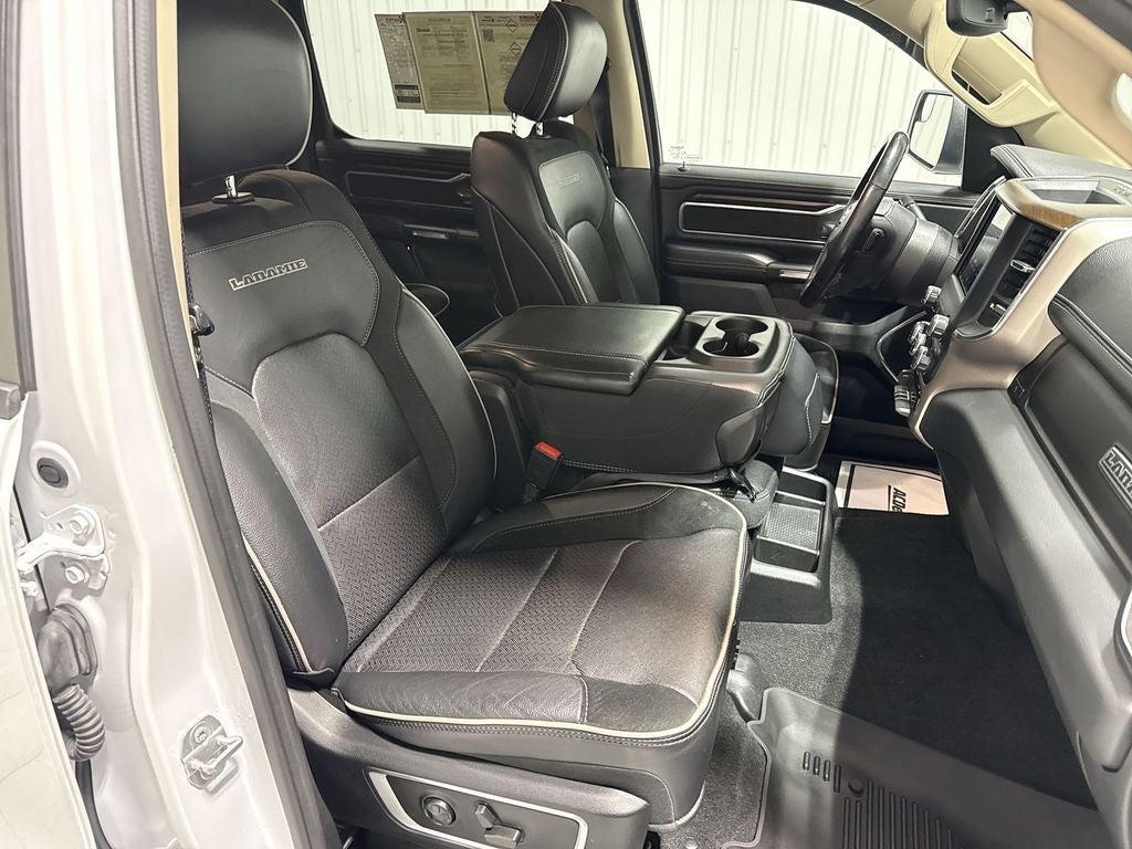 2021 RAM 1500 Laramie Crew Cab 4x4 6'4' Box