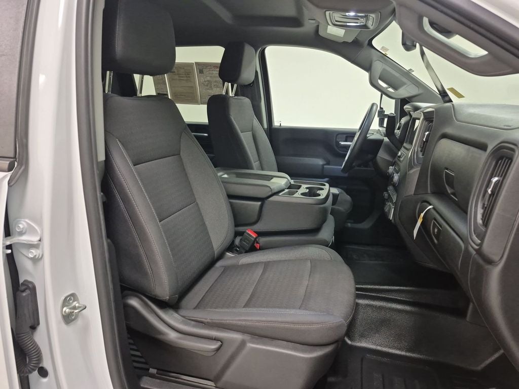 2025 Chevrolet Silverado 3500HD 4WD Crew Cab Long Bed Work Truck