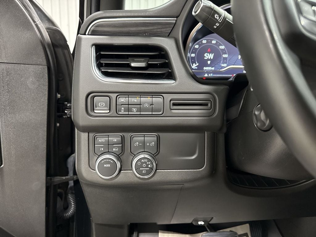2023 GMC Yukon 4WD SLT