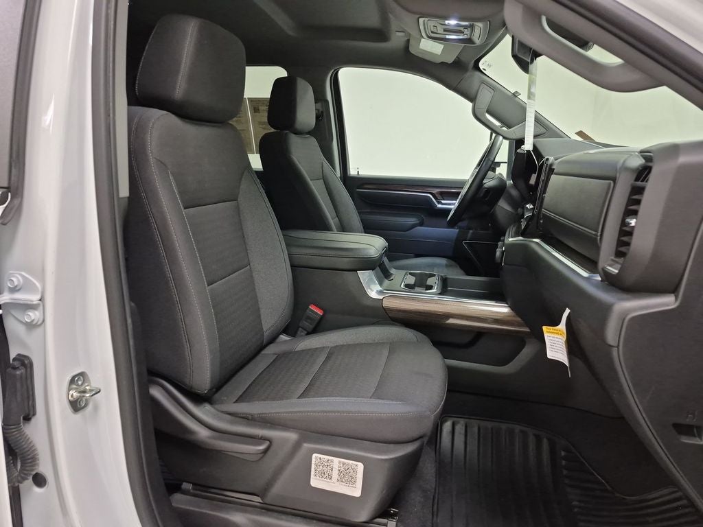 2025 Chevrolet Silverado 2500HD 4WD Crew Cab Standard Bed LT