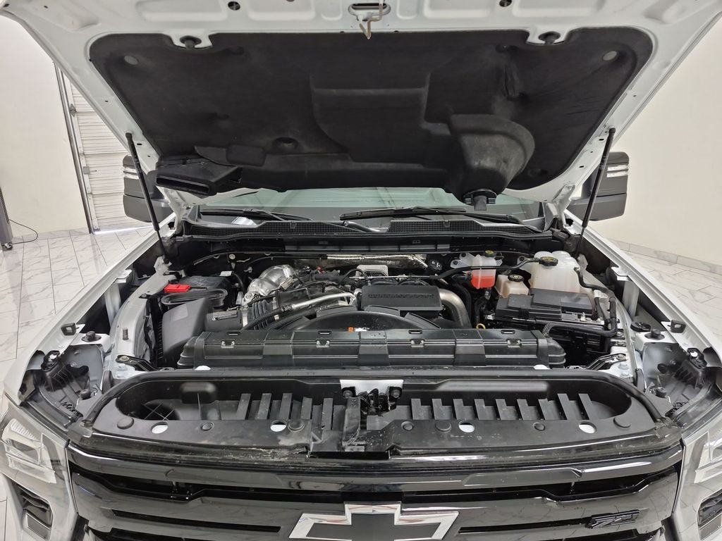 2025 Chevrolet Silverado 2500HD 4WD Crew Cab Standard Bed LT