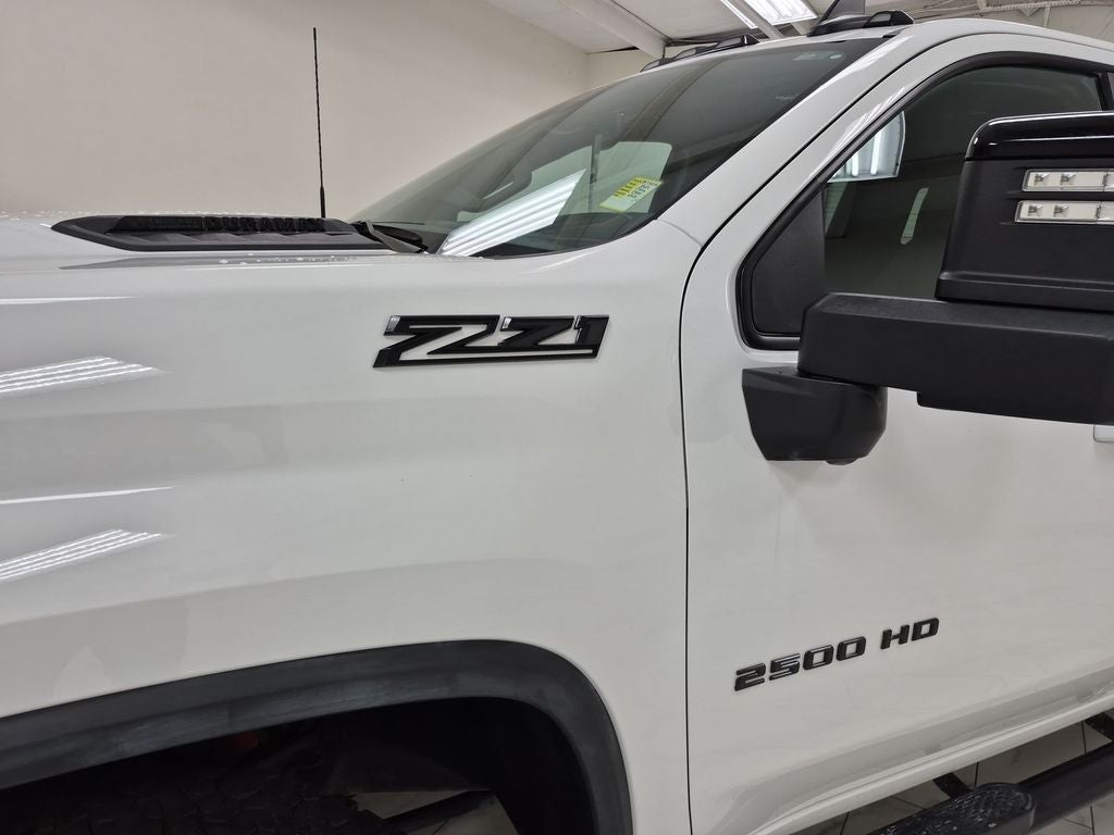 2025 Chevrolet Silverado 2500HD 4WD Crew Cab Standard Bed LT