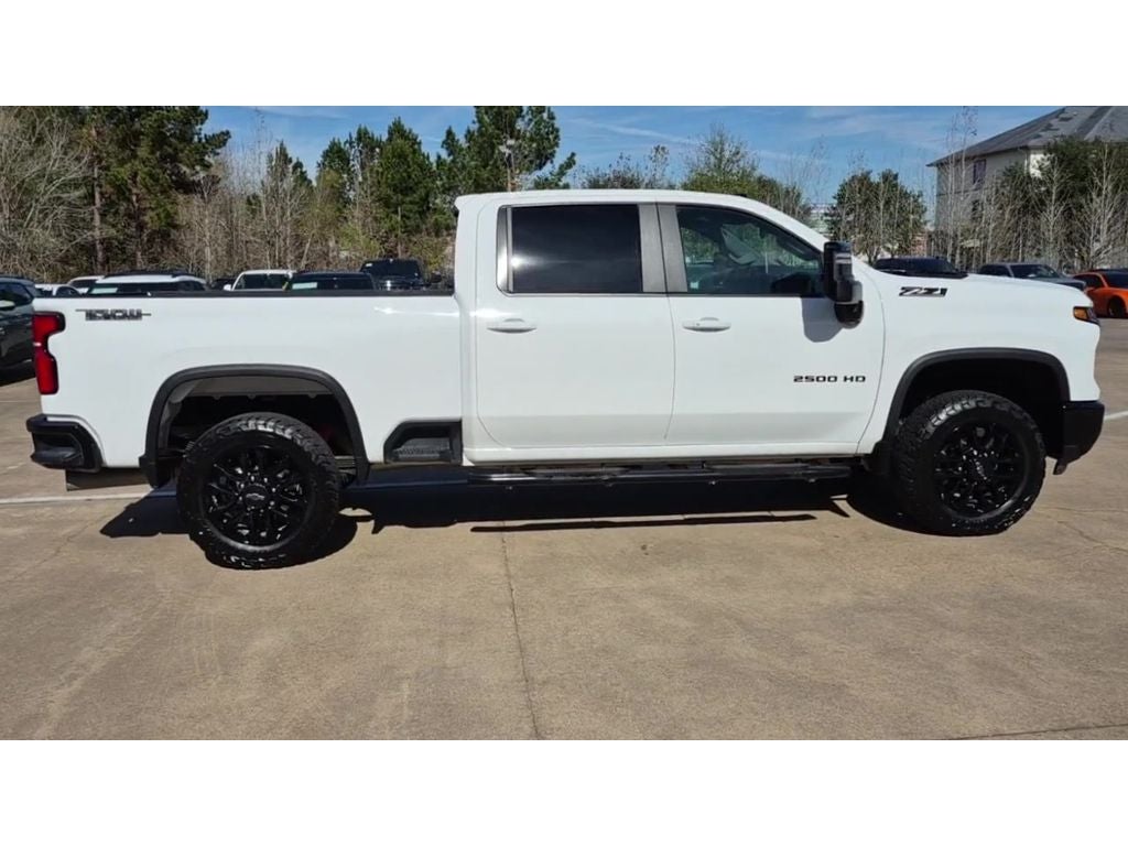 2025 Chevrolet Silverado 2500HD 4WD Crew Cab Standard Bed LT