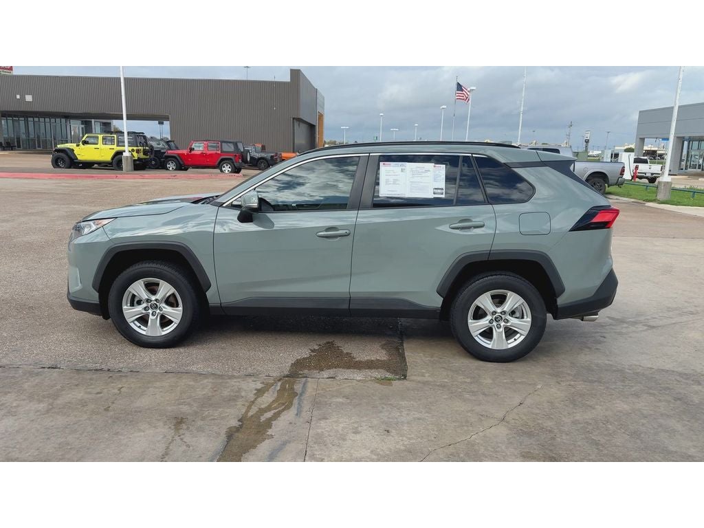 2020 Toyota RAV4 XLE