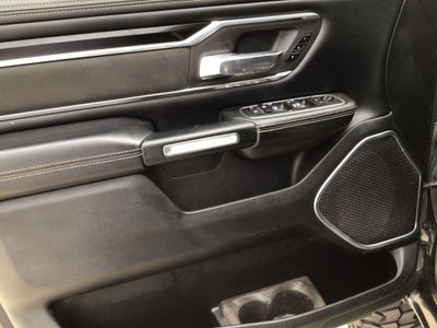 2019 RAM 1500 Laramie Crew Cab 4x4 5'7" Box