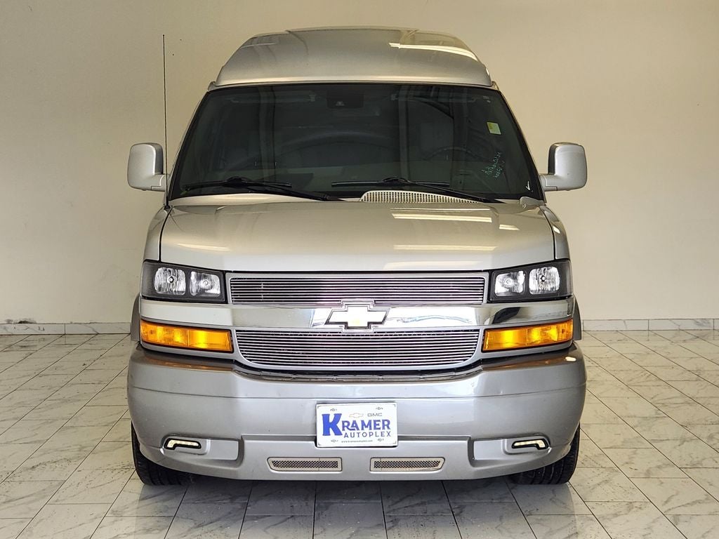 2021 Chevrolet Express Passenger 2500 1LS
