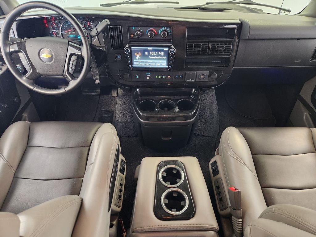 2021 Chevrolet Express Passenger 2500 1LS