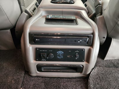 2021 Chevrolet Express Passenger 2500 1LS