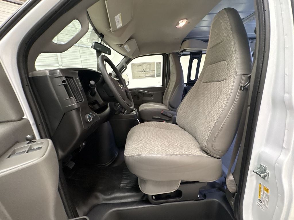 2026 Chevrolet Express Cargo Work Van - Photo 20