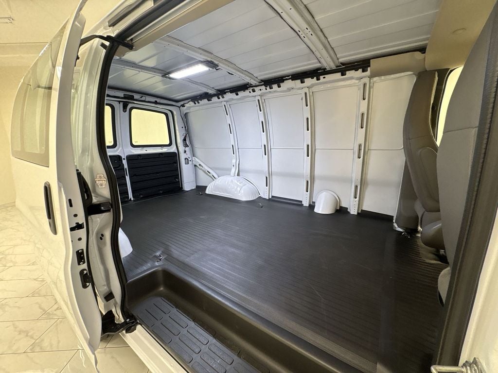 2026 Chevrolet Express Cargo Work Van - Photo 28