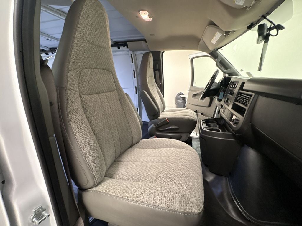 2026 Chevrolet Express Cargo Work Van - Photo 29