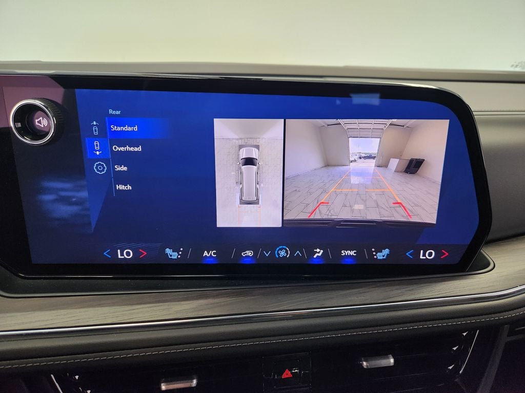 2025 Chevrolet Suburban LT