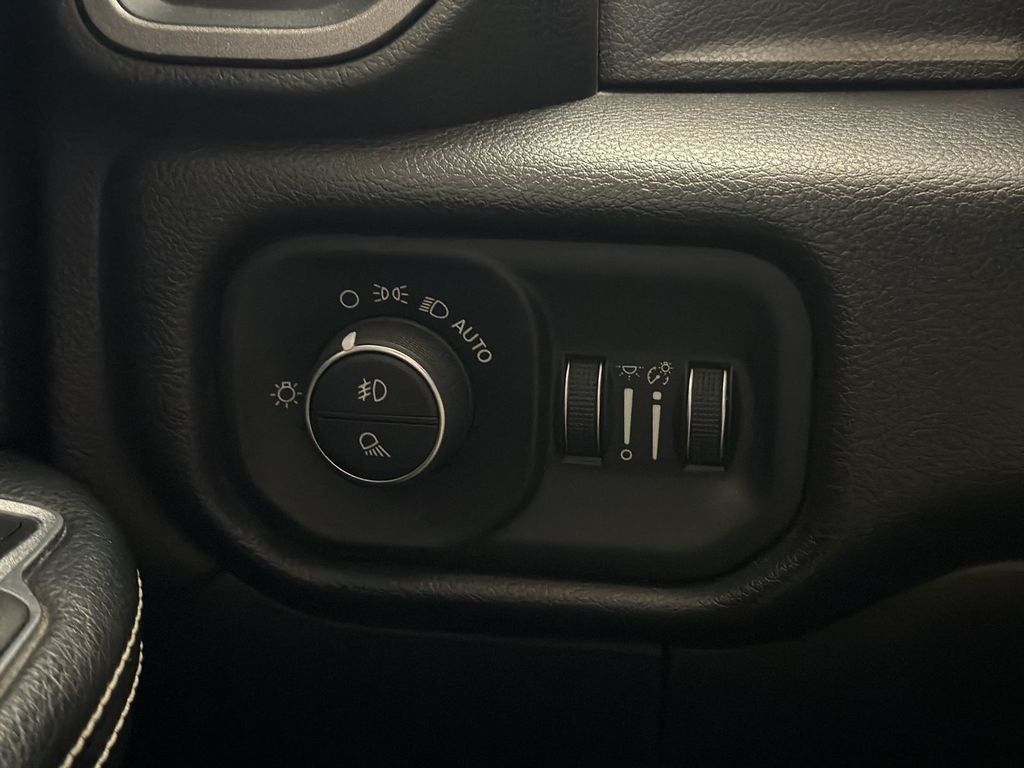 2019 RAM 2500 Tradesman Crew Cab 4x4 6'4" Box