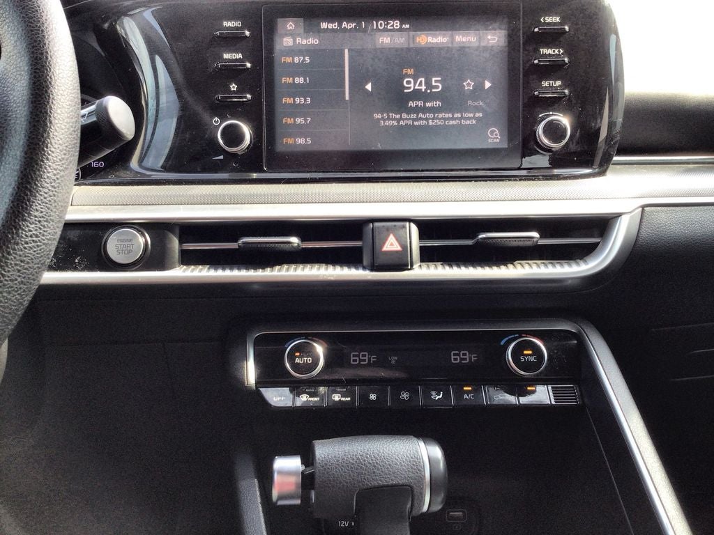 2022 Kia K5 LXS