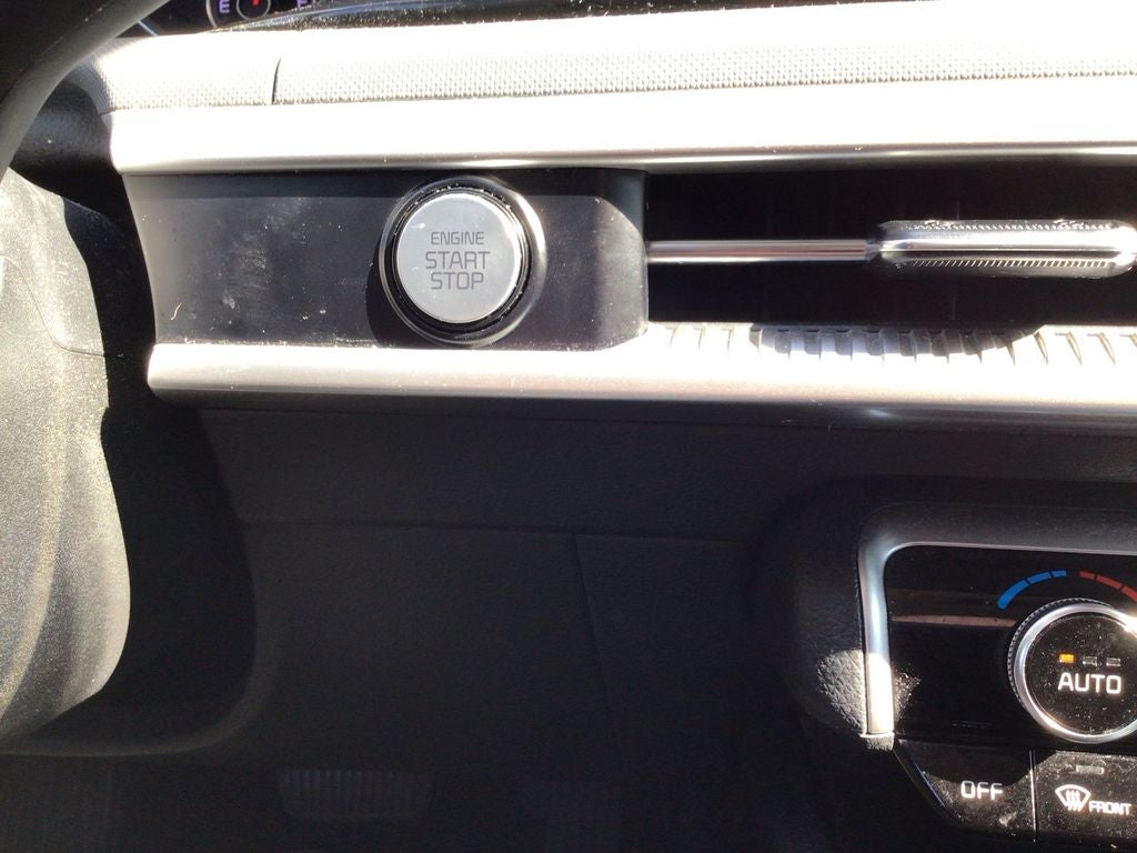 2022 Kia K5 LXS