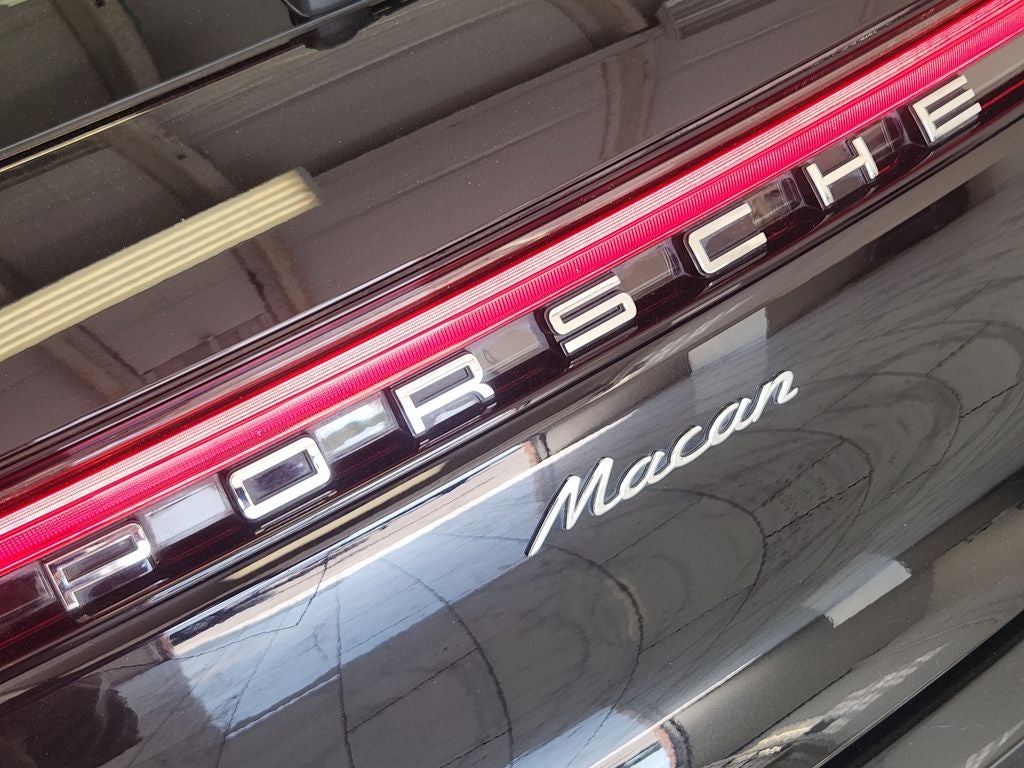2022 Porsche Macan 4DR AWD