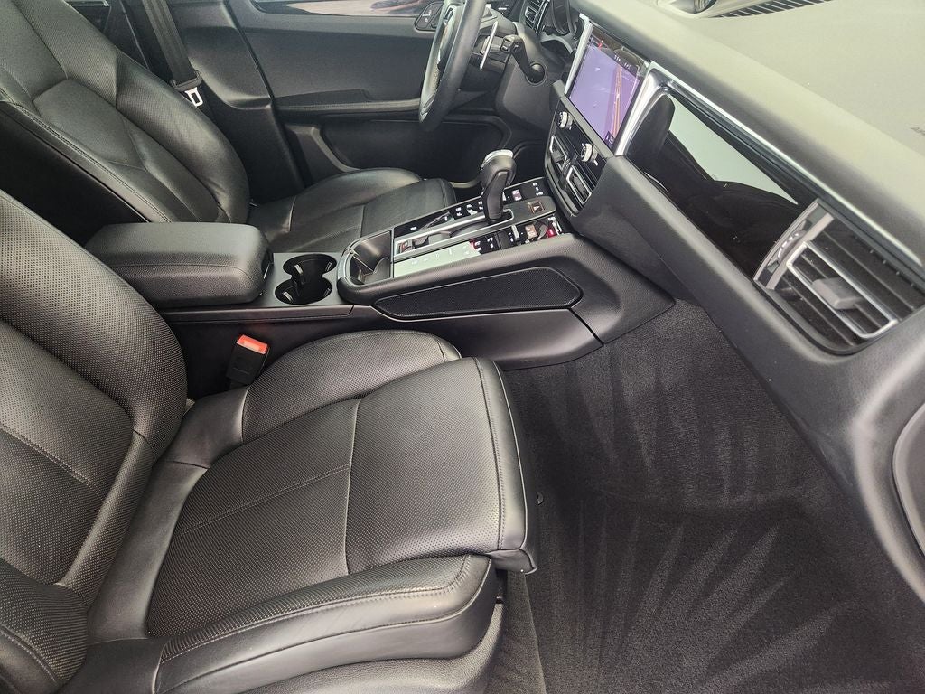 2022 Porsche Macan 4DR AWD