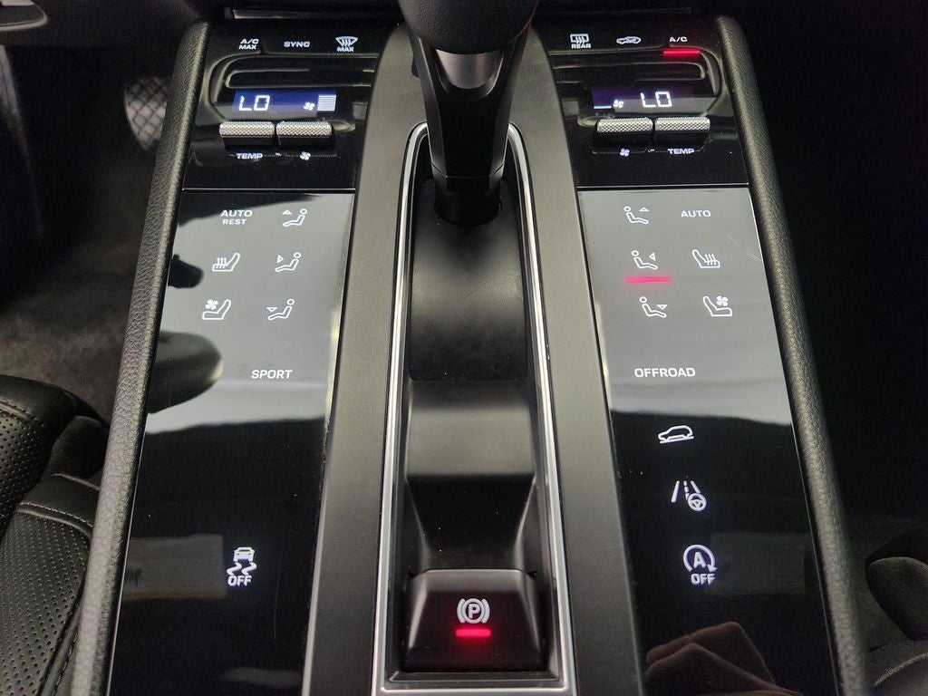 2022 Porsche Macan 4DR AWD
