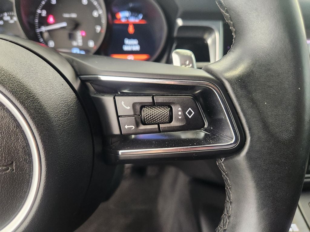 2022 Porsche Macan 4DR AWD