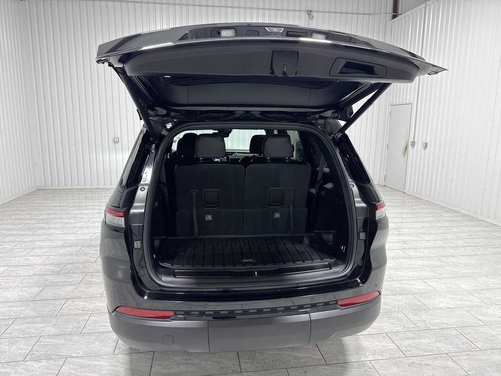 2023 Jeep Grand Cherokee L Altitude 4x2