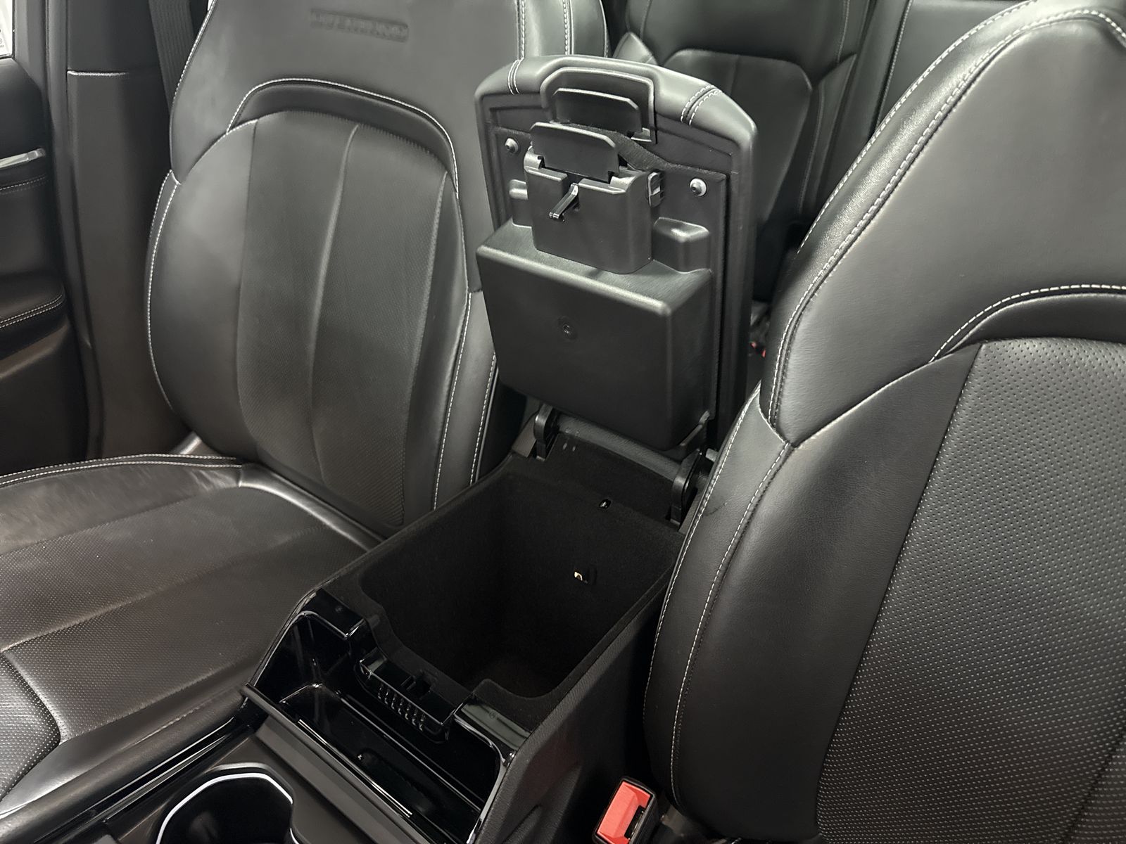2022 Jeep Grand Cherokee L Overland 4x4