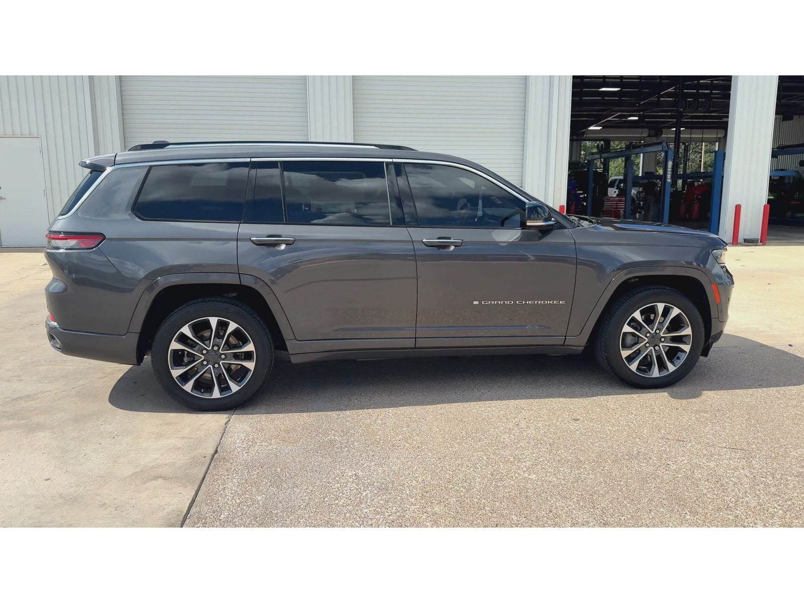 2022 Jeep Grand Cherokee L Overland 4x4