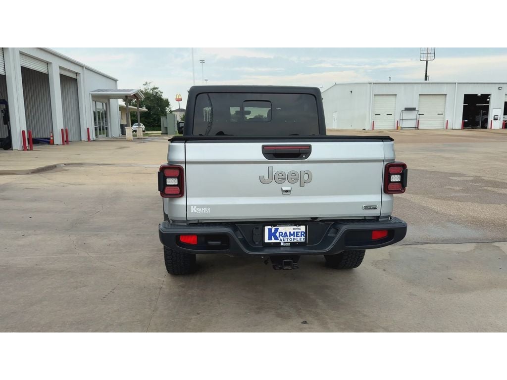 2022 Jeep Gladiator Overland