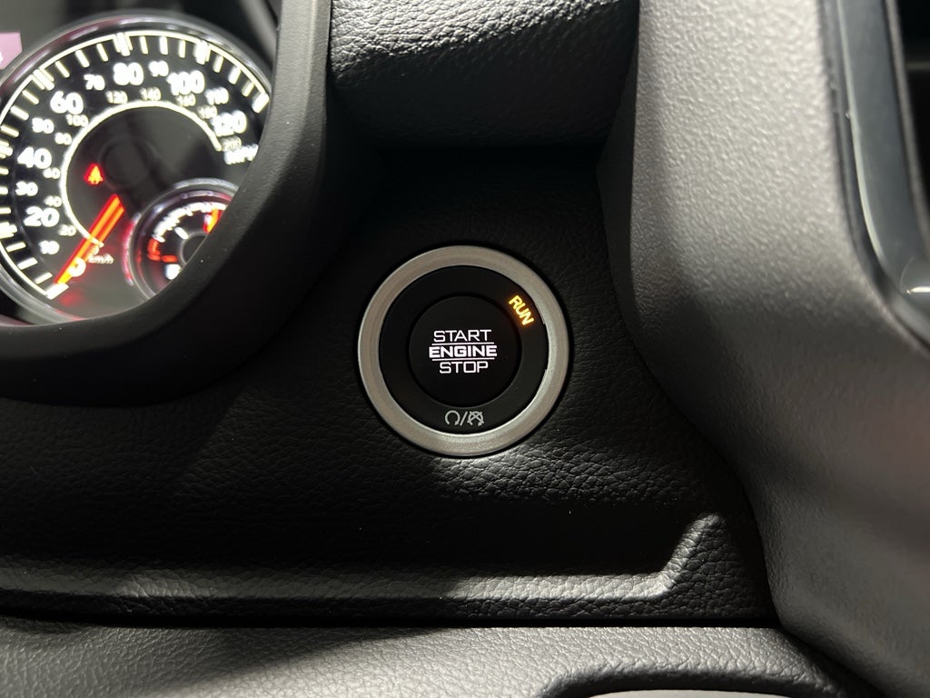 2025 RAM 1500 Laramie Crew Cab 4x4 5'7" Box