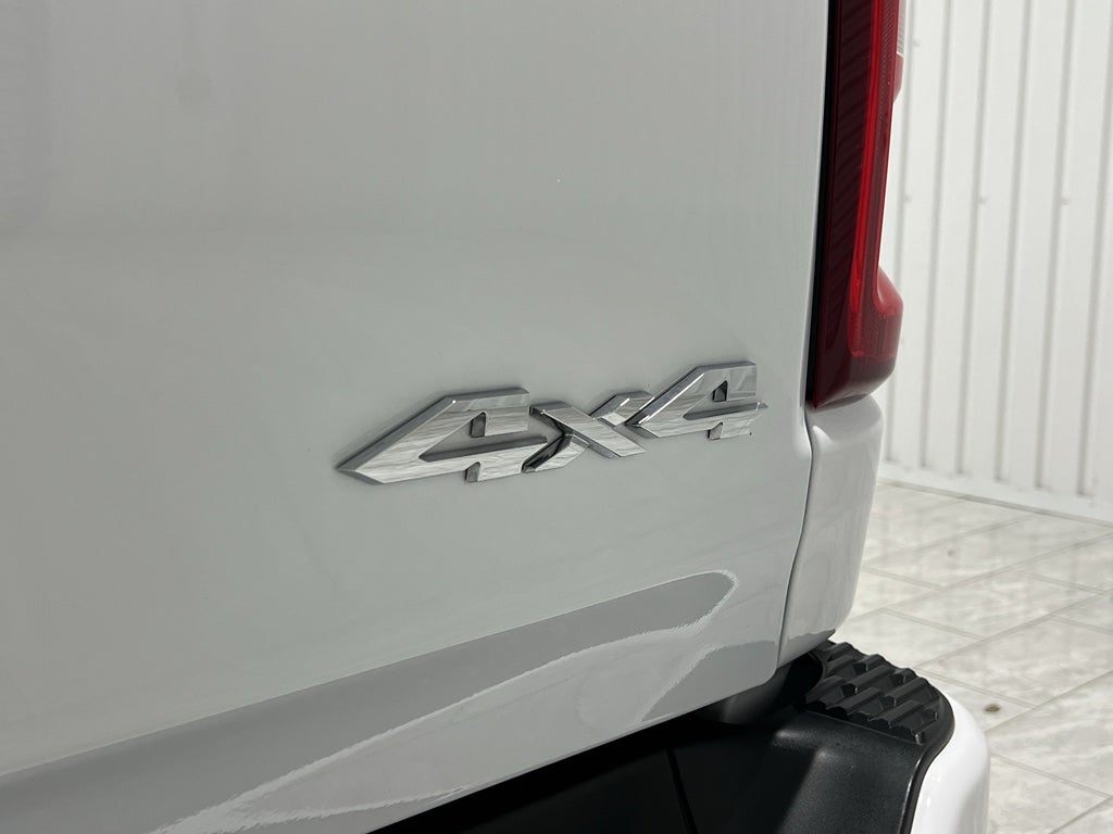 2025 RAM 1500 Laramie Crew Cab 4x4 5'7" Box