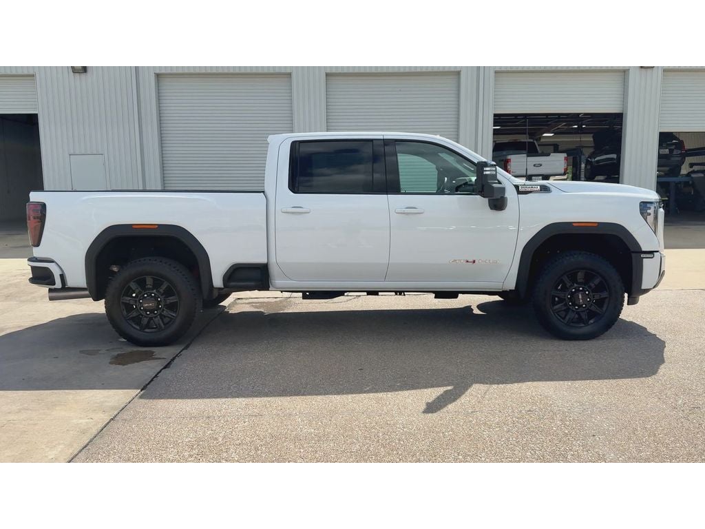 2025 GMC Sierra 2500 HD AT4