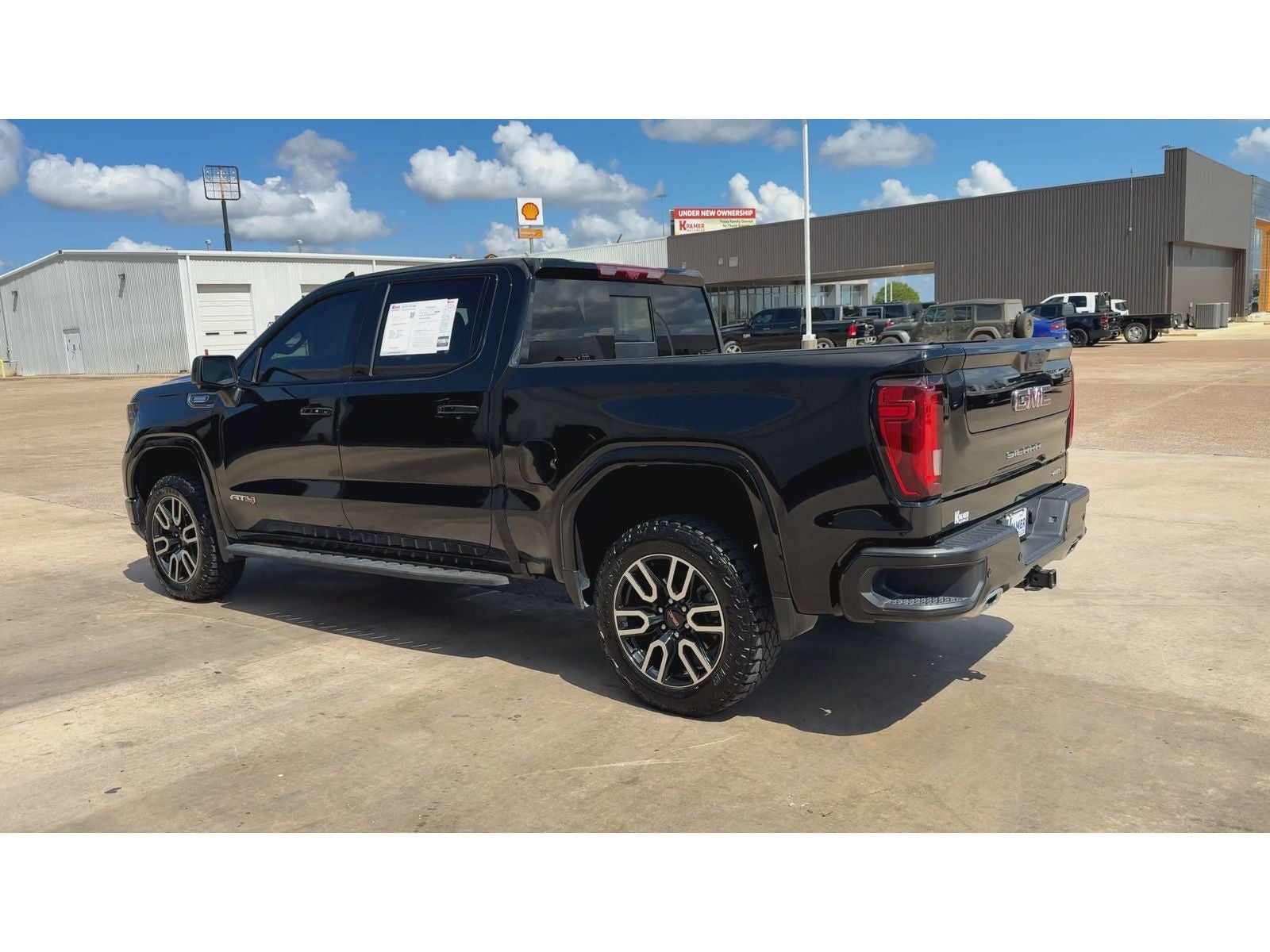 2025 GMC Sierra 1500 AT4